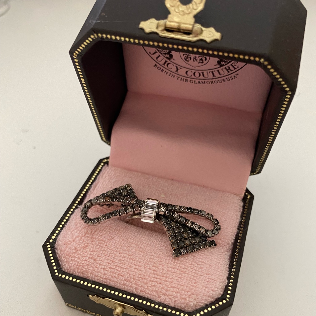 Juicy Couture Pave Bow Ring Size 8 Yjru2449 30$